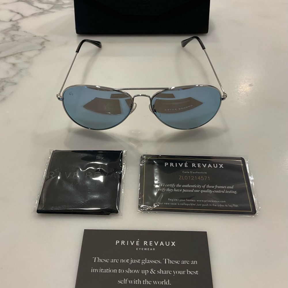 Privé Revaux Aviator Style Sunglasses NWT - Picture 2 of 7